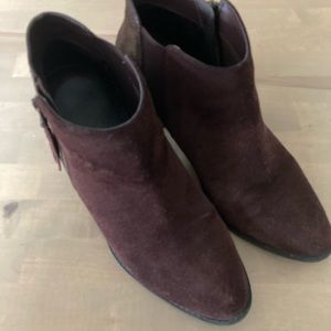 Vionic Suede Anne Bootie Java